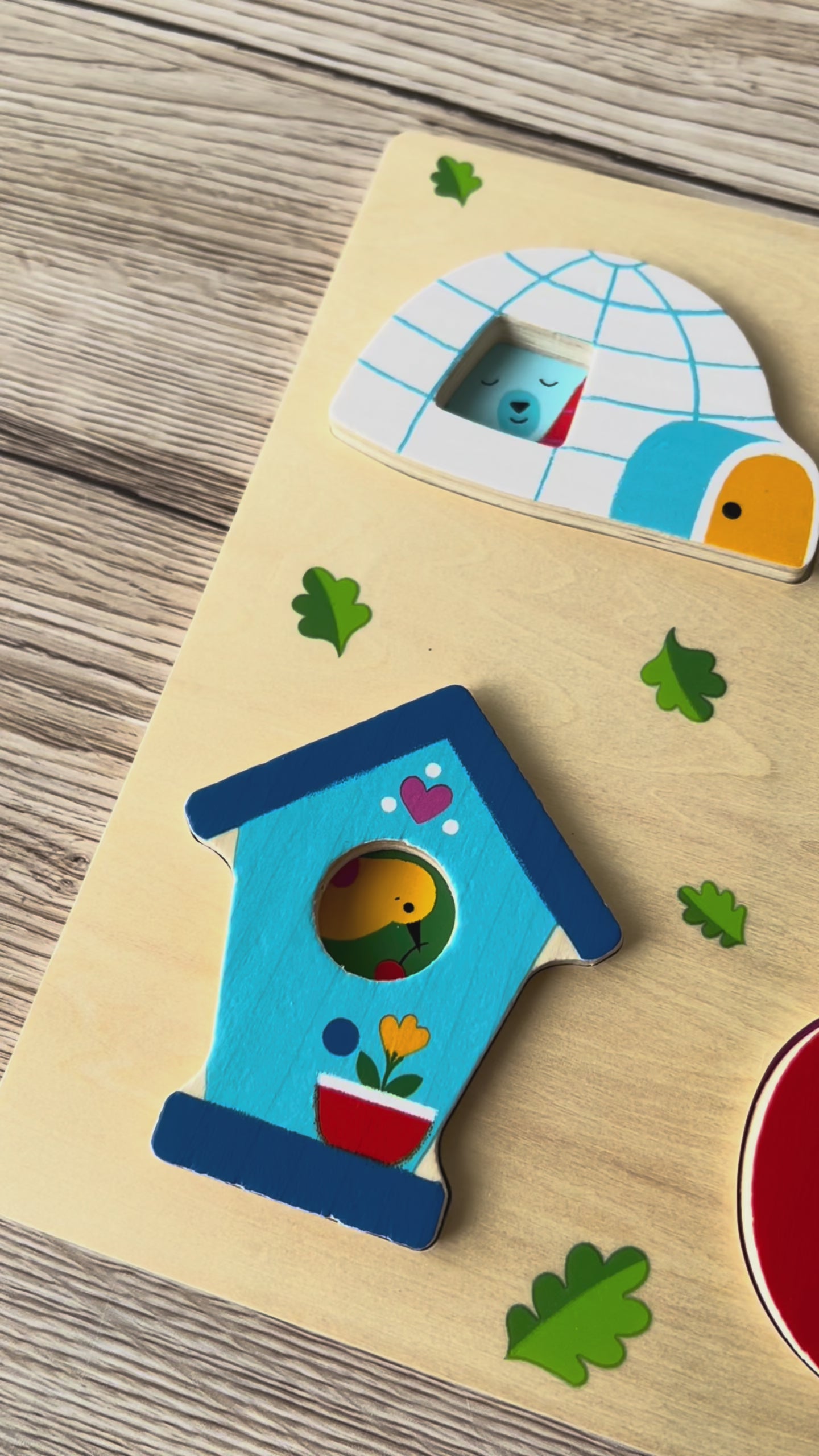 Video laden: Relief-Holzpuzzle mit Haus